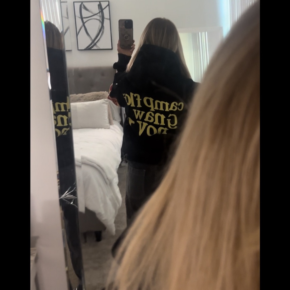 Sweatshirt - Picture 5 of 5